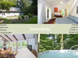 Serendipity -- Hot Tub - Pet Friendly - Fire Pit - Grill - Porch - Deck - Wifi - Pool Access - Games