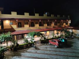 Hotel Aaradhya International Jagdalpur，位于Jagdalpur的酒店