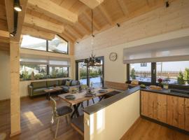 Wetzstoa Chalet in Unterammergau mit Sauna und Whirlpool，位于翁特拉梅尔高的酒店