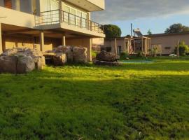 Casa Nature View Golf Sierra de los Padres Mar del Plata，位于塞拉德洛斯帕德雷斯的酒店