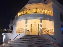 Villa Stef Lux - Πολυτελής Βίλα 8 - 10 ατόμων με Εσωτερική Πισίνα περιοχή Αεροδρομίου - Περαίας Θεσσαλονίκη