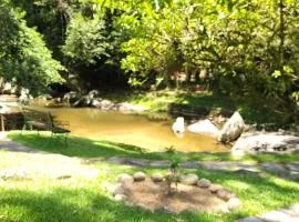 Casa Rosa Lumiar Fazendinha e cachoeira Particular