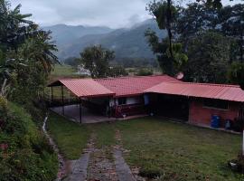 Villa Lucy，位于Charalá的农家乐