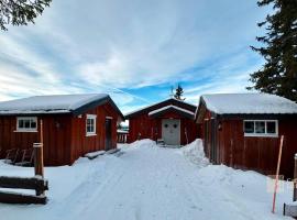 Cozy and comfortable cabin in the center of Sjusjøen with a large terrace，位于Ringsaker的酒店
