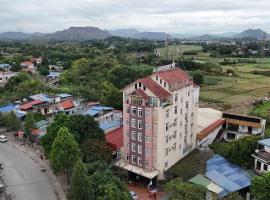 Khách sạn Crown - Gần đại học Nông Lâm TN，位于太原省的酒店