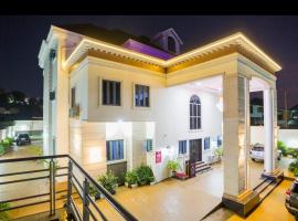 ED&DRE Luxuria Hotel，位于伊巴丹的酒店