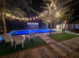 November Garden พูลวิลล่าชัยนาท，位于Ban Bung Hak Kong Sin的酒店