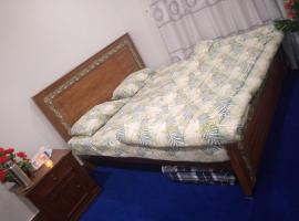 Rehan's 1 bed Apartment with Free Wifi with Warm Water rent is 10000，位于Wāh的酒店