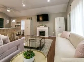 The Lilly Pad-Luxury in Sylvan Beach