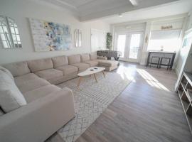 The Historic Oneida Lake House - Condo 3，位于Blossvale的酒店