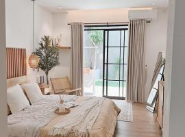 Naomi Home Villa Bandung near Wahoo & Whoosh，位于Gantungan的酒店