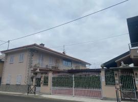 La casa di Cate & Adry，位于Envie的酒店