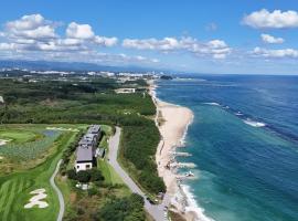 Maple Beach Golf & Resort，位于江陵市的酒店