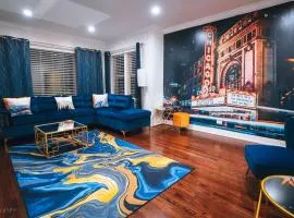 The Blue Golden Luxury Modern 3- Bedroom Apartment in Chicago