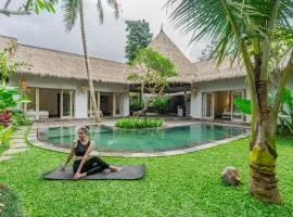 Brand new Luxury 3BR villa Ethnic Ubud # 1