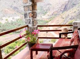 بيوت الضيافه，位于Rustāq的酒店