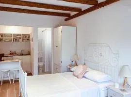Malamo Home Studios, Lambi Beach