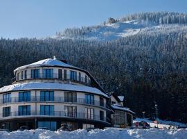 Aparthotel Czarna Perła - Czarna Góra Resort, Sun & Snow，位于西恩纳的酒店