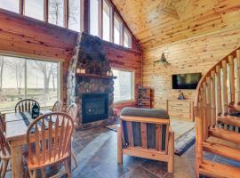 Eagles Nest Cabin on Mille Lacs Lake Boat and Fish，位于Garrison的度假屋