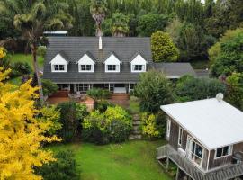 Horse Shoe Manor