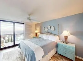 Luxurious 4BR 3BA Top Floor Oceanfront Condo