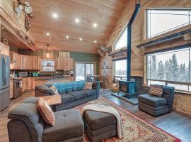Custom Kasilof Cabin on 40 Private Acres，位于Kasilof的酒店