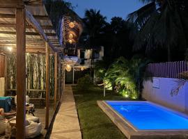 Casa Delia Hotel Downtown，位于巴卡拉尔的酒店