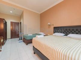 Hotel Ayong Linggarjati Kuningan Mitra RedDoorz，位于库宁岸的酒店