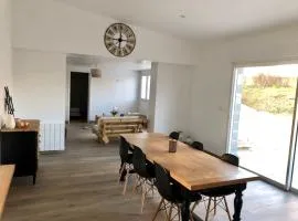 Logement de plain-pied avec jardin, terrasse