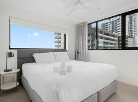 Opposite lush park playground, Portside 2BR FPKG