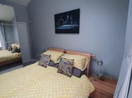 Lovely double room with en-suite bathroom