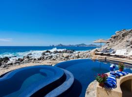 Casa Luna - Luxury Villa - Oceanfront, Private Infinite Pool & Cabos Arch view，位于埃尔普埃夫利托的酒店