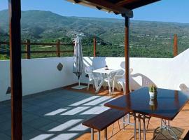 Live Arico El Cortijo Casa rural con Solarium & Terrace，位于Arico Viejo的度假屋