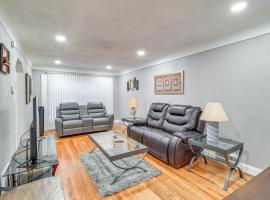 Updated Detroit Vacation Rental about 9 Mi to Downtown，位于底特律的乡村别墅