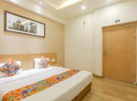 FabHotel Raghubar Kripa，位于勒克瑙Chaudhary Charan Singh International Airport - LKO附近的酒店