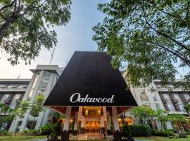 Oakwood Hotel & Apartments Taman Mini Jakarta，位于哈利姆·珀达纳库苏马机场 - HLP附近的酒店
