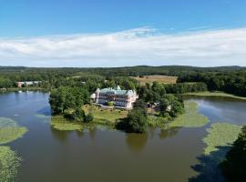 The Norrmans Castle，位于Genarp的酒店