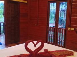 Koh Jum Freeda Resort，位于俊穆岛的酒店