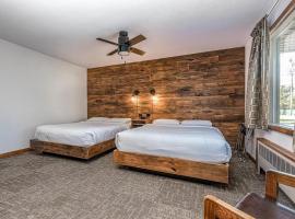 Aqua Aire Inn & Suites，位于米诺阔的酒店