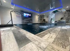 Jaw Dropping House with Private Indoor Pool, Hot Tub & Cinema