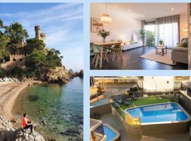 SeaHomes Vacations - ACACIAS Beach&Chic，位于罗列特海岸的豪华酒店