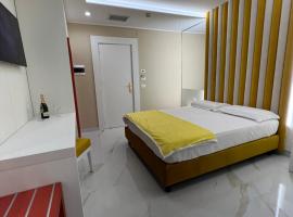 斯密拉尔多酒店，位于夸利亚诺的酒店