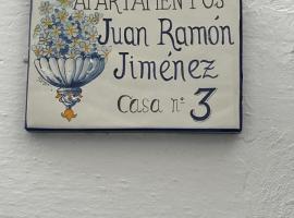 APARTAMENTOS JUAN RAMÓN JIMÉNEZ 3，位于乌特雷拉的酒店
