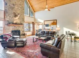 Hot Tub, Mtn Views and Games! Hayesville Home