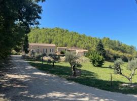 Lodge Provençale，位于Plaisians的酒店