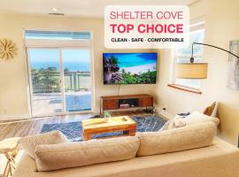 Shelter Cove Brand New Beautiful Ocean View Home，位于Shelter Cove的酒店