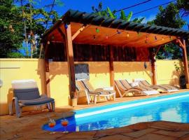 3 bedrooms villa with shared pool furnished terrace and wifi at Pointe aux Piments，位于潘托皮芒的别墅