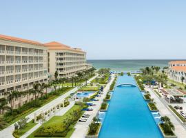 Sheraton Grand Danang Beach Resort & Spa，位于岘港的酒店