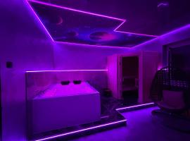 Wellness Suite mit Whirlpool und Sauna，位于盖尔森基兴的Spa酒店