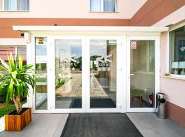 RK Hotel Ghimbav，位于Ghimbav的酒店